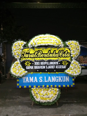 Papan Bunga Duka di Purwaharja